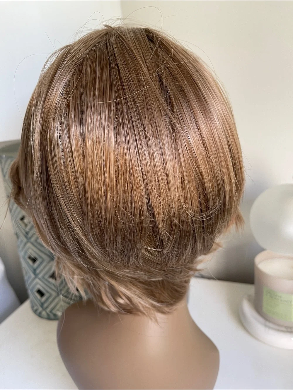 Women's Short Light Brown Wig - Natural Light Brown